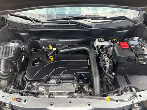 Used 2025 Chevrolet Equinox LT FWD image 32