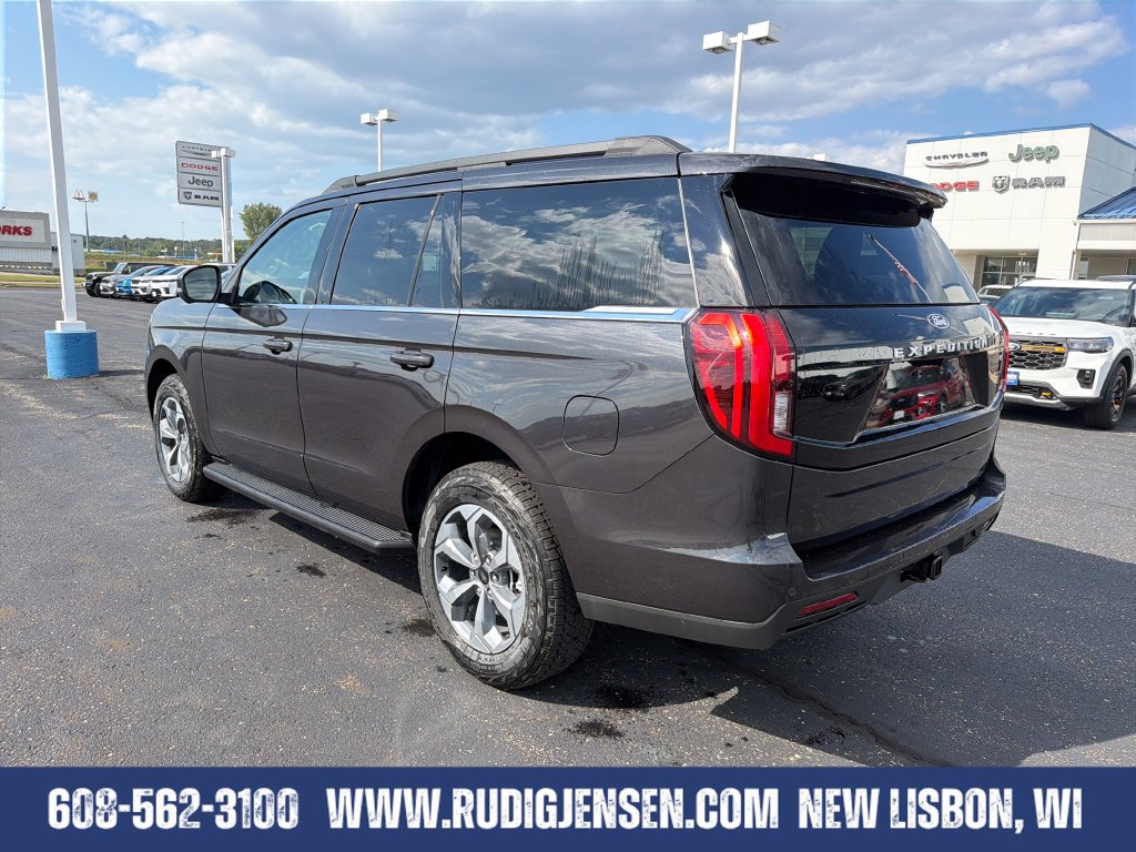 New 2027 Ford Expedition Active AWD/4WD image 3