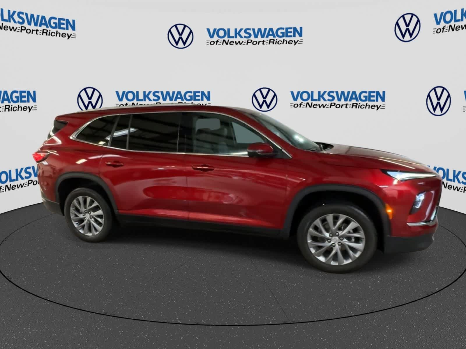 Used 2025 Buick Enclave Preferred FWD image 9