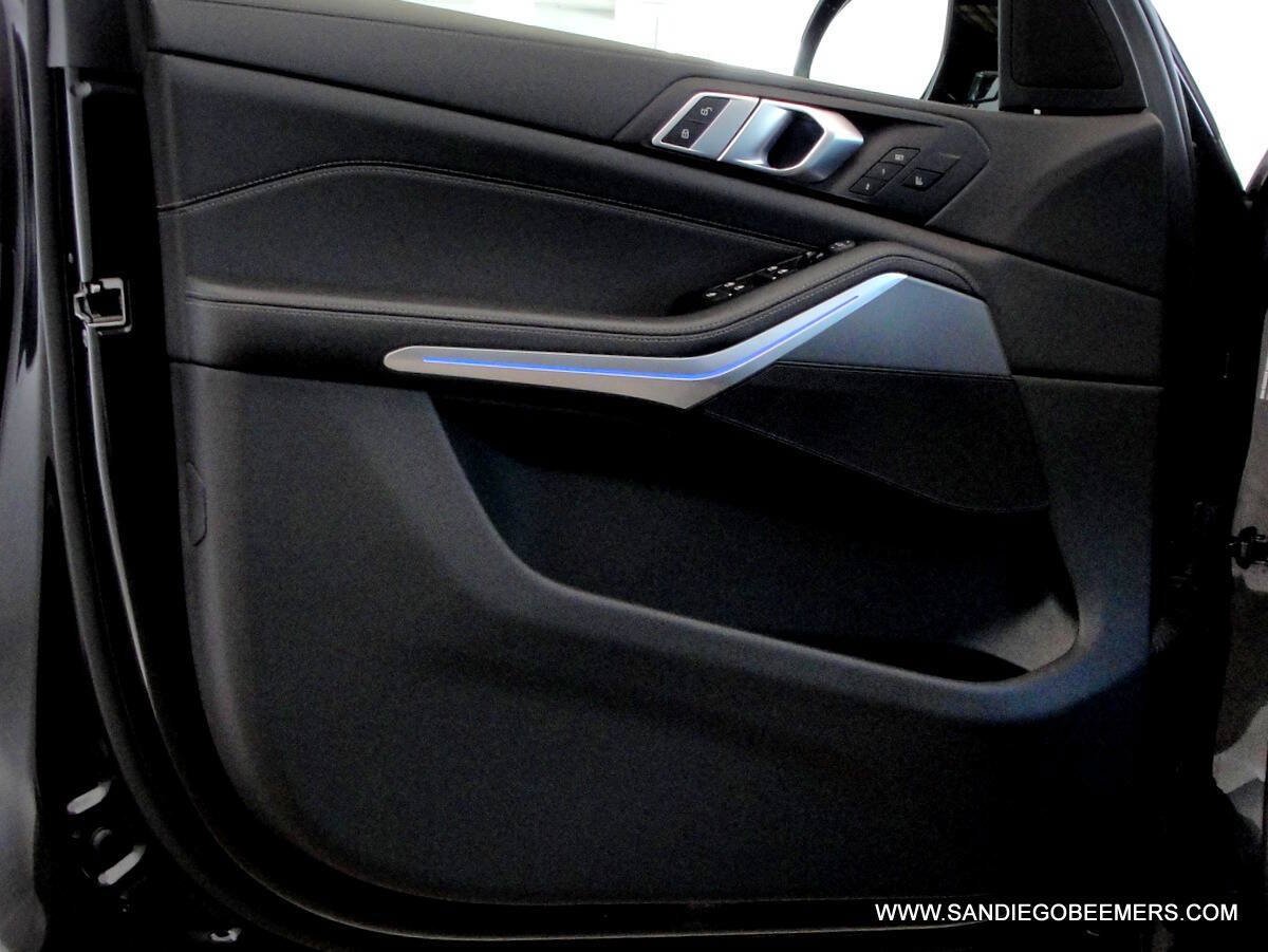 Used 2022 BMW X5 sDrive40i w/ M Sport Package RWD image 8