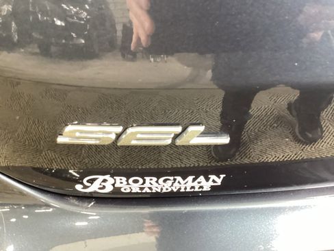 Used 2024 Ford Edge SEL w/ Convenience Package image 35