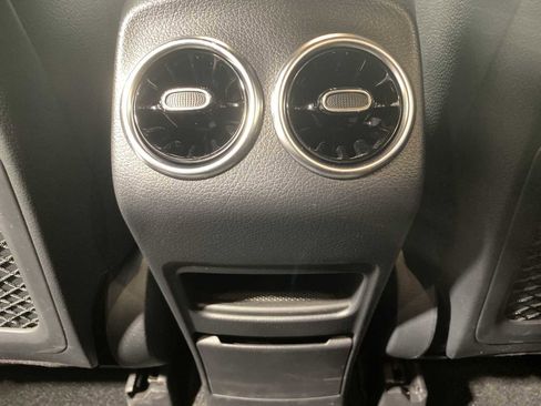 Used 2022 Mercedes-Benz GLA 250 GLA 250 image 25