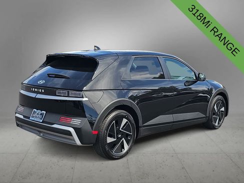 Used 2025 Hyundai Ioniq 5 SE RWD image 8