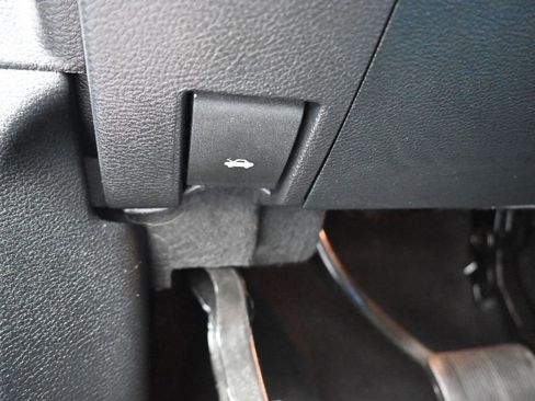 Used 2019 Jeep Grand Cherokee Limited image 28