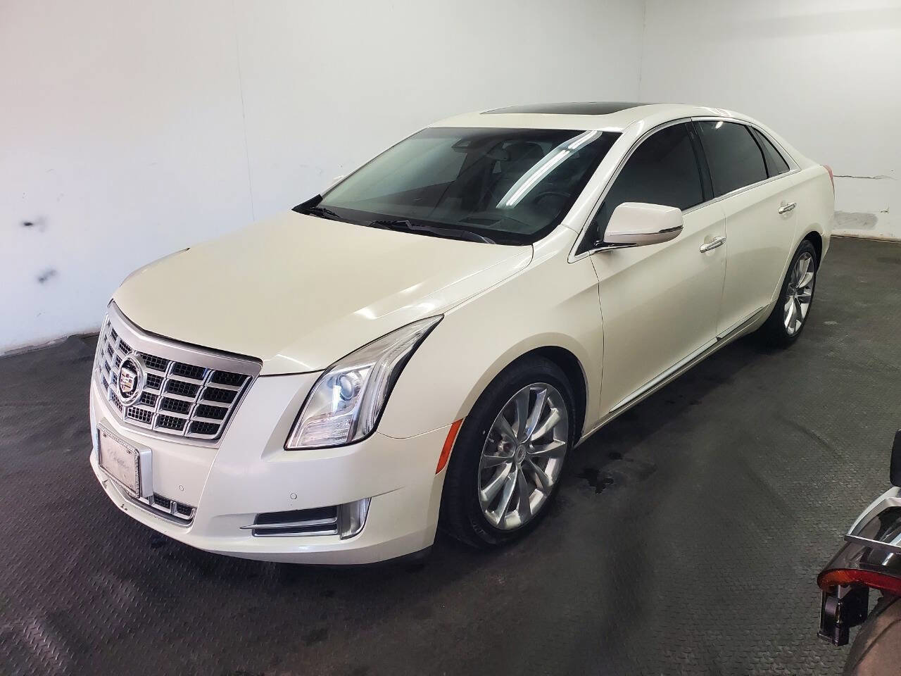 Used 2014 Cadillac XTS Premium AWD/4WD image 1