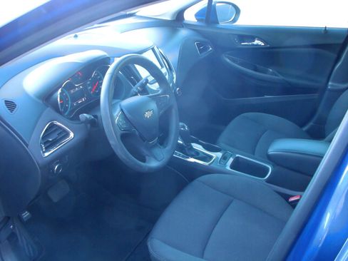 Used 2016 Chevrolet Cruze LT w/ Convenience Package FWD image 14
