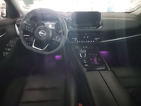 Used 2023 Nissan Rogue SL w/ SL Premium Package FWD image 5