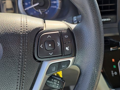 Used 2018 Toyota Sienna LE FWD image 29