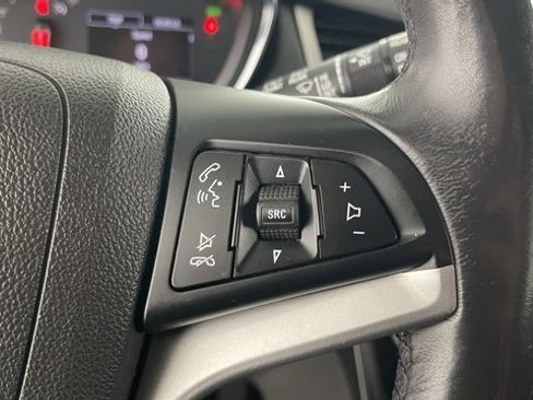 Used 2019 Chevrolet Trax LT w/ LT Convenience Package image 38