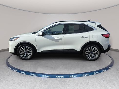 Used 2020 Ford Escape Titanium w/ Titanium Premium Package 2.0 FWD image 9