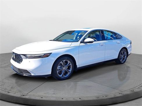 Certified 2025 Honda Accord EX-L image 3