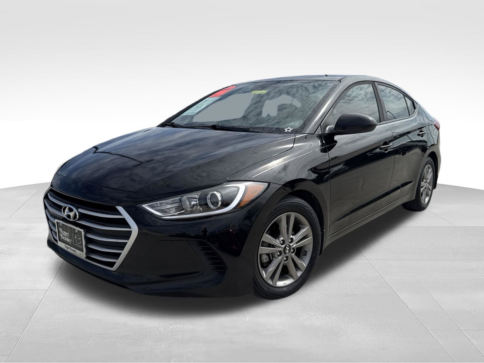 Used 2017 Hyundai Elantra SE FWD image 1