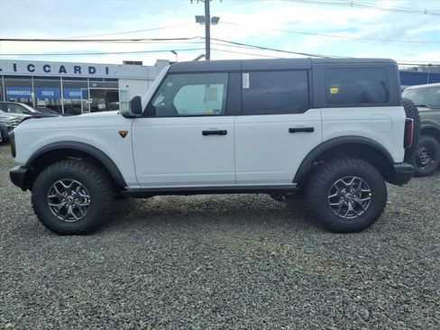 New 2025 Ford Bronco Badlands AWD/4WD image 4