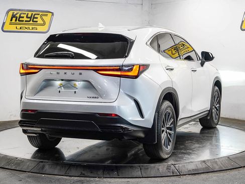 Used 2025 Lexus NX 250 FWD w/ Accessory Package (2T) image 4