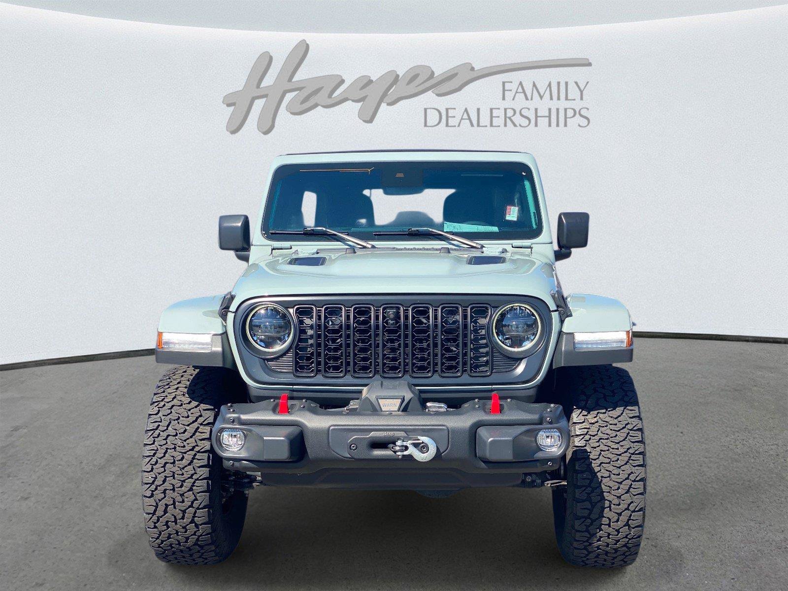 Used 2024 Jeep Wrangler Unlimited Rubicon AWD/4WD image 9