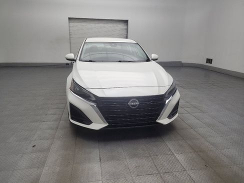 Used 2023 Nissan Altima 2.5 SV FWD image 14