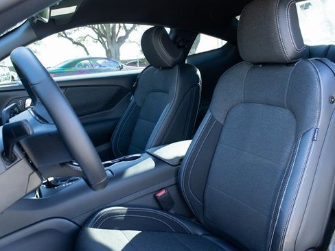 Used 2025 Ford Mustang Coupe image 7