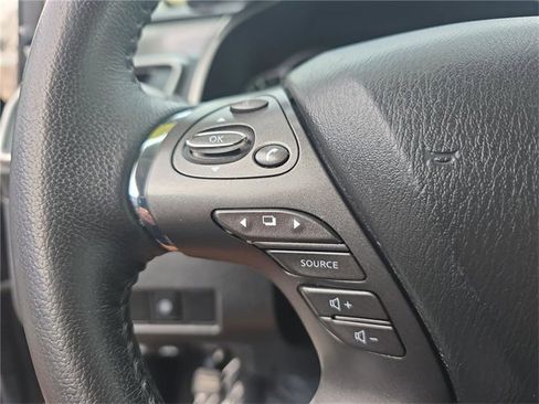 Used 2022 Nissan Murano SV image 24