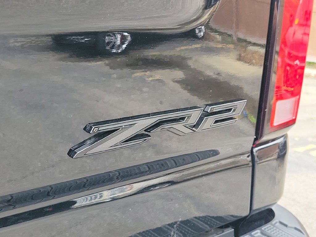 Used 2026 Chevrolet Silverado 2500 ZR2 w/ LPO, Dark Essentials Package AWD/4WD image 12