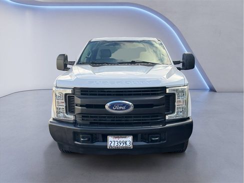 Used 2017 Ford F250 XL image 2