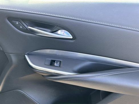 Used 2024 Cadillac XT4 Premium Luxury image 19