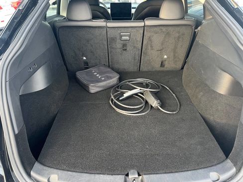 Used 2021 Tesla Model Y Long Range image 17