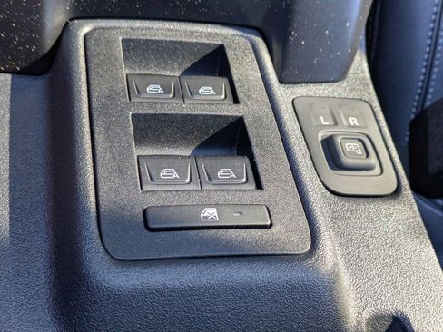 New 2025 Ford Bronco Badlands image 25