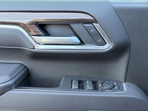 Certified 2025 Chevrolet Silverado 1500 RST image 4