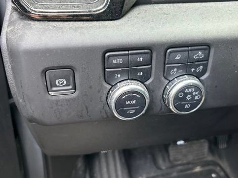 Used 2025 GMC Sierra 1500 AT4 w/ AT4 Preferred Package AWD/4WD image 19