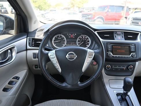 Used 2015 Nissan Sentra SV FWD image 9