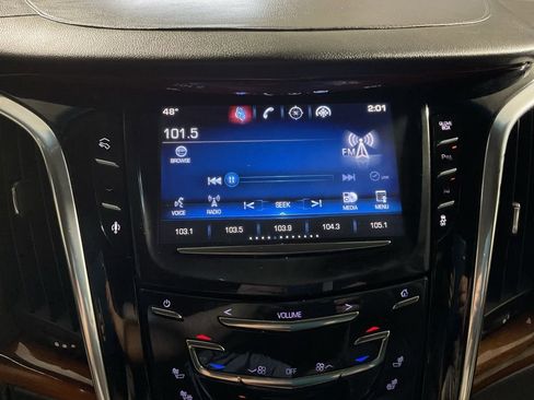 Used 2015 Cadillac Escalade ESV Luxury image 22