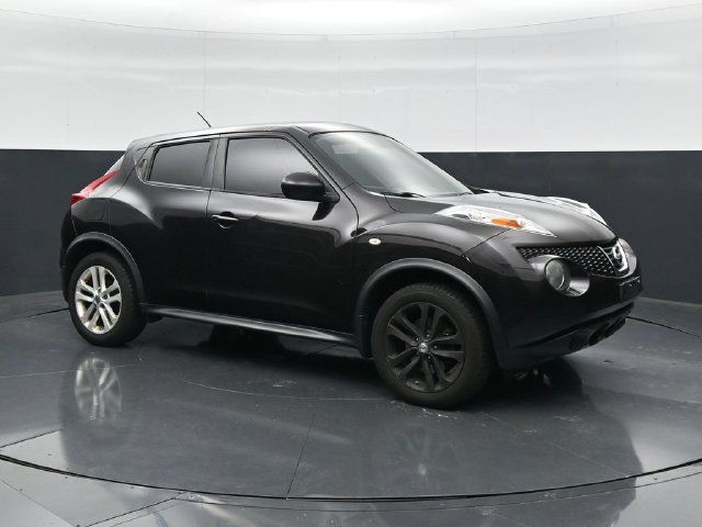 Used 2014 Nissan Juke S FWD image 3