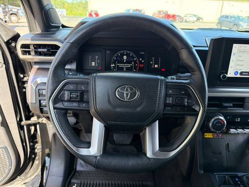 Used 2024 Toyota Tacoma SR5 AWD/4WD image 16
