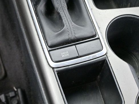 Used 2020 Kia Optima LX image 19