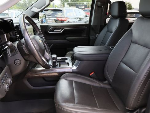 Used 2023 Chevrolet Silverado 1500 LTZ AWD/4WD image 22