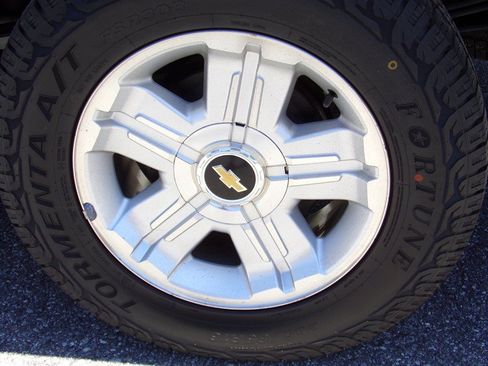 Used 2011 Chevrolet Silverado 1500 LT AWD/4WD image 16