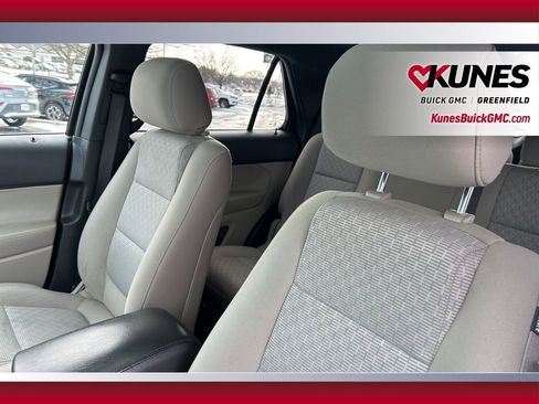 Used 2015 Ford Explorer XLT w/ Equipment Group 201A image 16