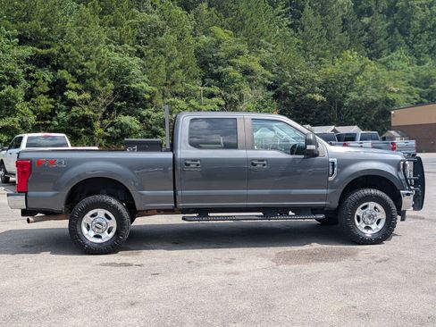 Used 2018 Ford F250 XL w/ Power Equipment Group AWD/4WD image 10