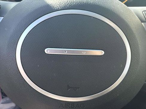 Used 2025 Hyundai Kona Limited image 35