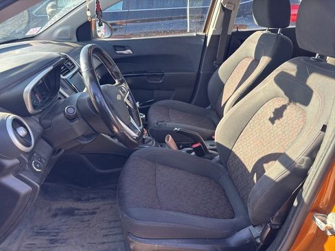 Used 2017 Chevrolet Sonic LT w/ Convenience Package image 12