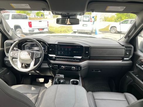 Used 2023 GMC Sierra 1500 SLT w/ SLT Premium Package AWD/4WD image 22