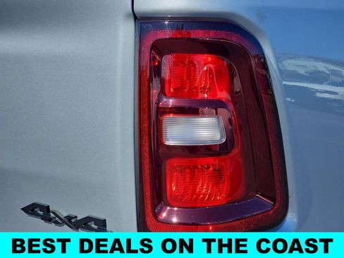 New 2026 RAM 1500 4x4 Crew Cab image 40