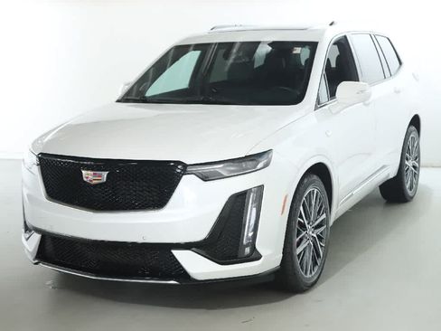 Used 2025 Cadillac XT6 Sport AWD/4WD image 1