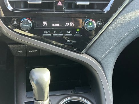 Used 2023 Toyota Camry SE image 31