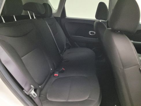 Used 2019 Kia Soul FWD image 19