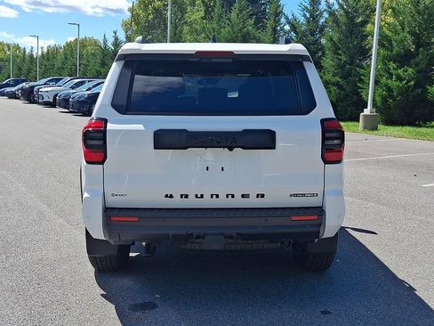 Used 2026 Toyota 4Runner TRD Off-Road Premium AWD/4WD image 5