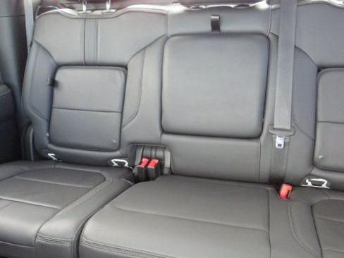 Used 2022 Chevrolet Silverado 3500 High Country image 8