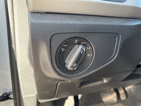 Used 2021 Volkswagen Atlas SE FWD image 6