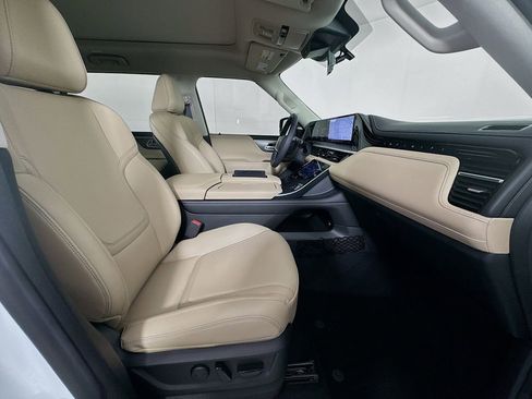 Used 2026 INFINITI QX80 Pure w/ Cargo Package image 38