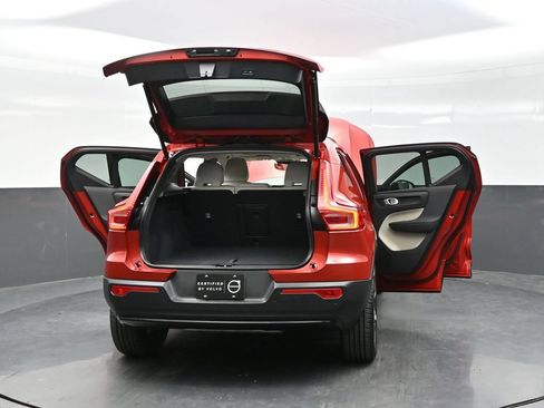 Used 2024 Volvo XC40 B5 Plus w/ Climate Package AWD/4WD image 45